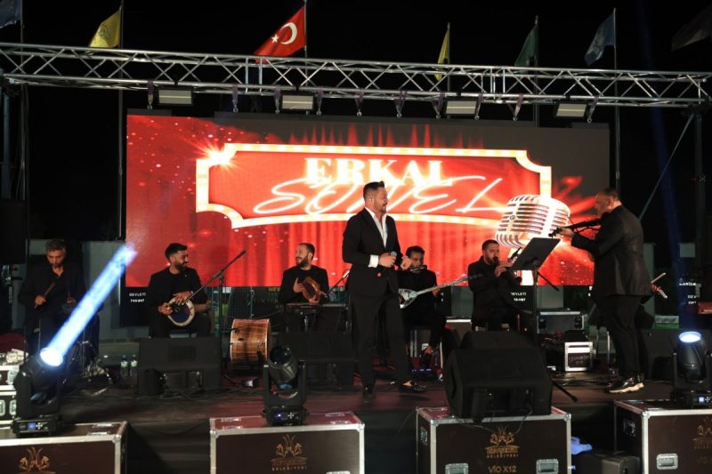 Nevşehir'de Ankara Oyun Havaları Gecesi'nde Büyük Coşku