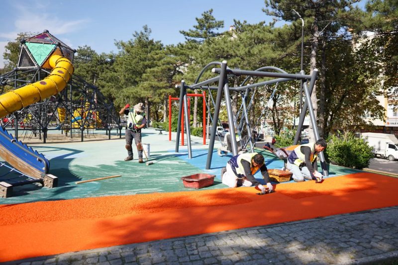Yıldırım Belediyesi Parkları Kışa Hazırlıyor: Bakım ve Onarım Çalışmaları Hızlandı