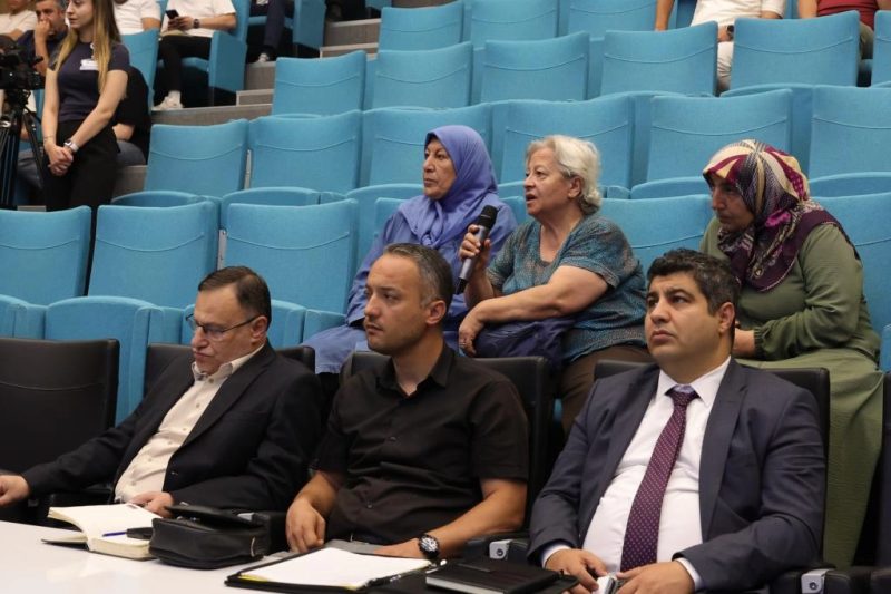 Kütahya Belediyesi Halk Günü Toplantısı'nda Vatandaş Talepleri Dinlendi