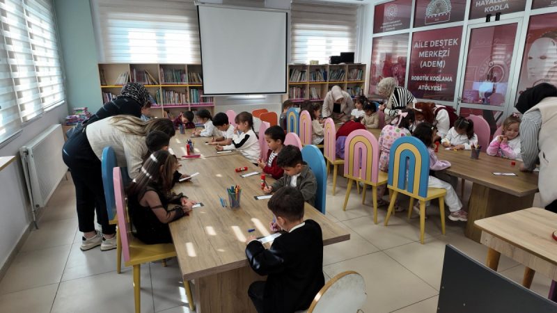 Kahramanmaraş'ta Çocuklar Kütüphanede Masal ve Sanatla Buluştu