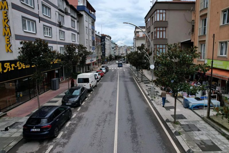 Kocaeli'de Adnan Kahveci Caddesi 25 Milyon TL'lik Yatırımla Yenilendi