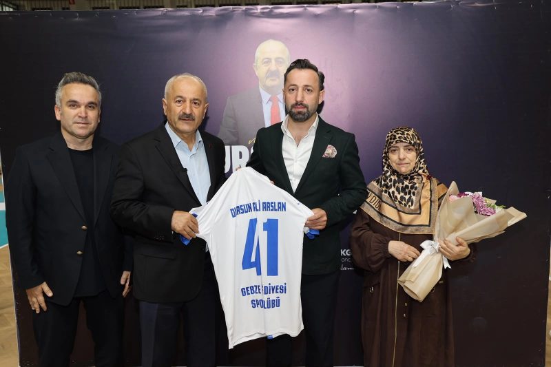 Gebze'de Vefa ve Dostluk Ruhu: Dursun Ali Arslan Voleybol Turnuvası Başladı