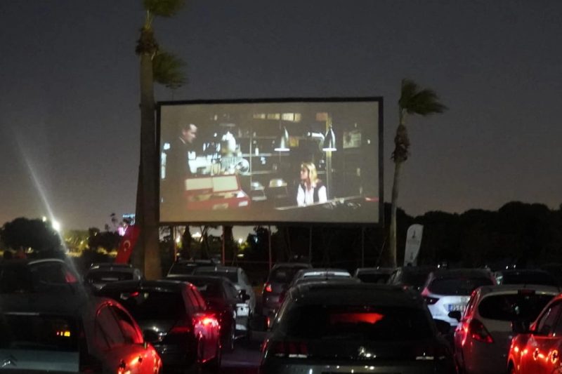 İnciraltı'nda Sonbahar Akşamları Film Gösterimleri Başlıyor