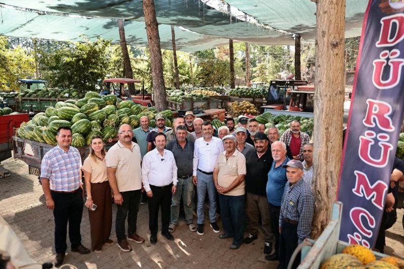 Denizli'de Üreticiden Alınan Karpuzlar İhtiyaç Sahiplerine Ulaştırılıyor