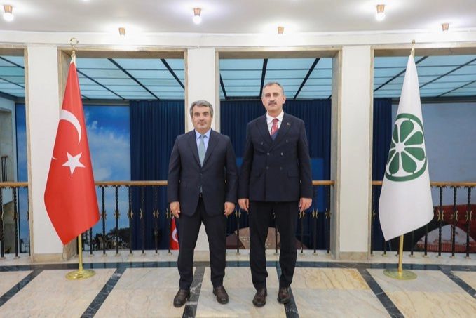 Ağrı Valisi Bozkurt'tan Ankara'da Kapsamlı Görüşmeler: Yatırımlar ve Projeler Masada