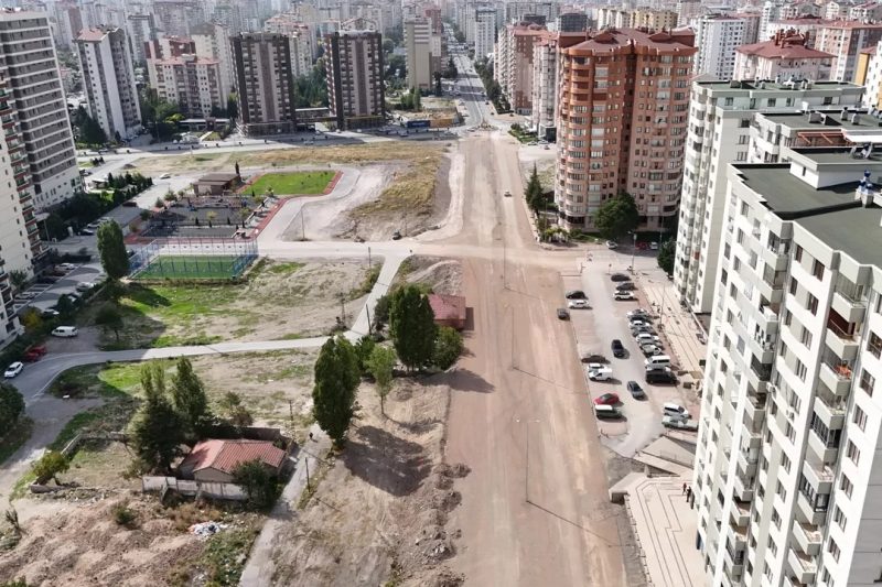 Melikgazi'de Yeni Bağlantı Yolu Trafiğe Nefes Aldıracak
