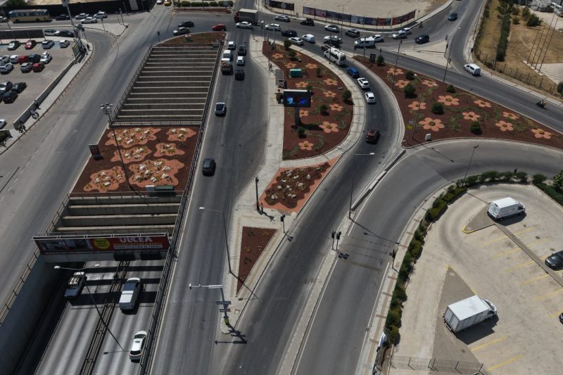 İzmir'de ESBAŞ Kavşağı Estetik Bir Görünüme Kavuştu