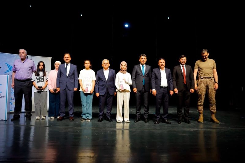 Başkan Büyükkılıç'tan TÜGVA Yaz Okulu Kapanışına Katılım: "Geleceğimiz Güvende"