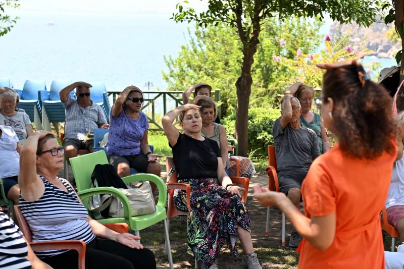 Muratpaşa Belediyesi Parkinson Hareket Akademisi ile Hareketli Yaşam Destekliyor