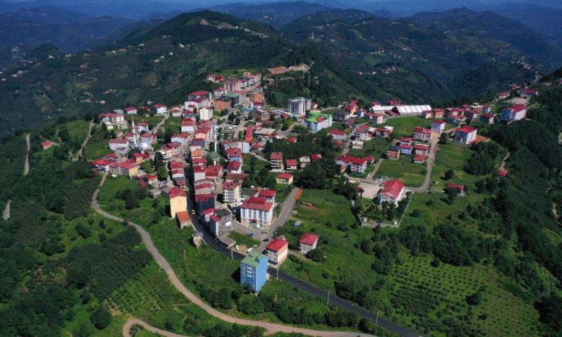 Ordu Çaybaşı'nda 1 Kilometrelik Yola Sıcak Asfalt Döşendi