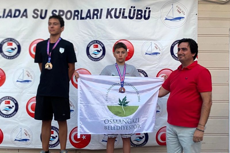 Osmangazi Belediyesporlu Yüzücüler Prens Adaları Yarışları'nda Dereceler Elde Etti