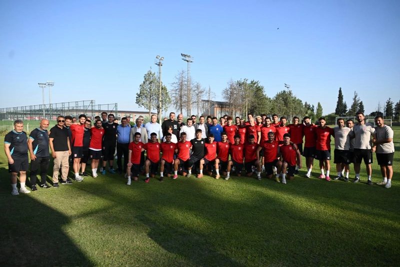 Balıkesirspor'a Başkan Ahmet Akın'dan Moral Ziyareti ve Destek Sözü