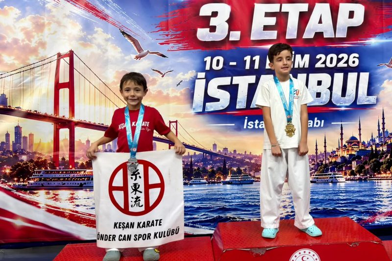 Keşan Karate Önder Can Spor Kulübü İstanbul'da 18 Madalya Kazandı