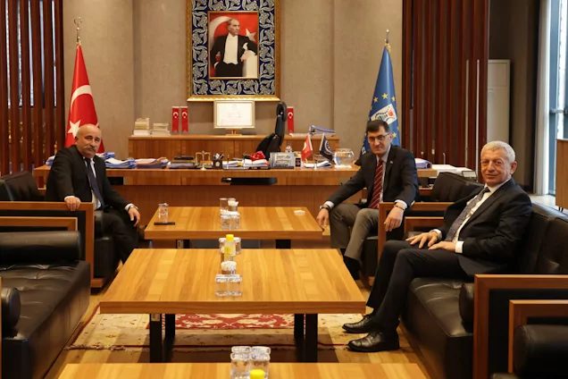 Kütahya Belediye Başkanı Eyüp Kahveci, İlçe Belediye Başkanlarıyla Buluştu