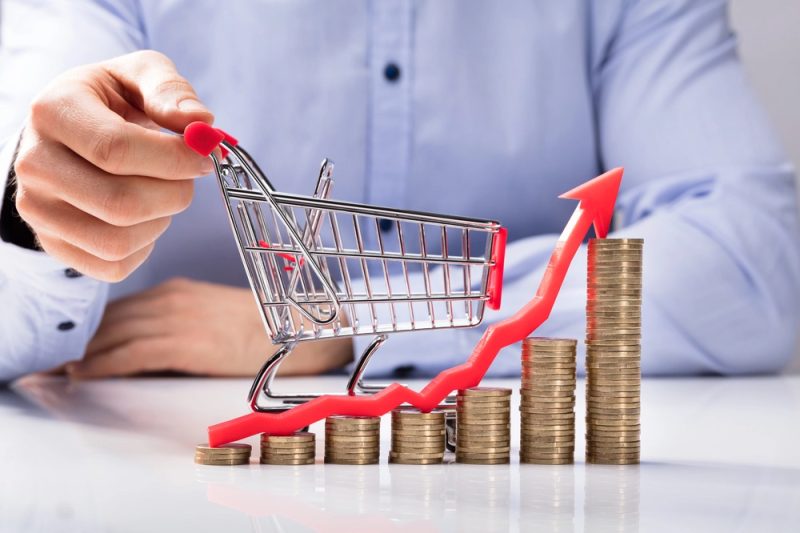 Ticarette Yıllık Daralma, Perakendede Yıllık Yükseliş Sürdü