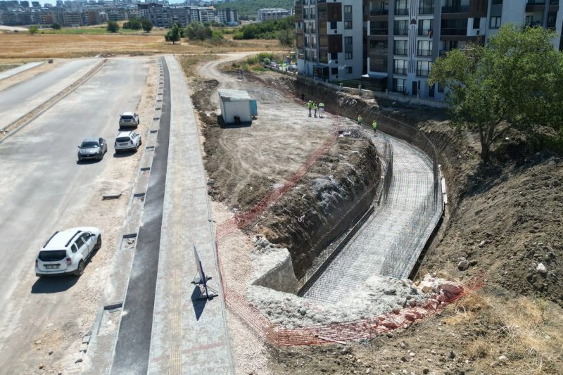 Bursa'da Nilüfer'de Altyapı Yatırımları Hız Kazandı: Yağmur Suyu Hatları Yenileniyor
