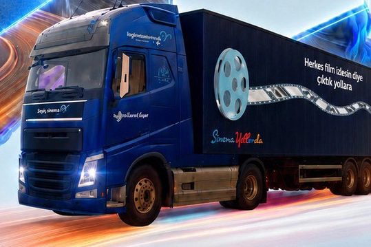 Sinema Yollarda Projesiyle Açık Hava Sineması Talas'ta Vatandaşlarla Buluşuyor