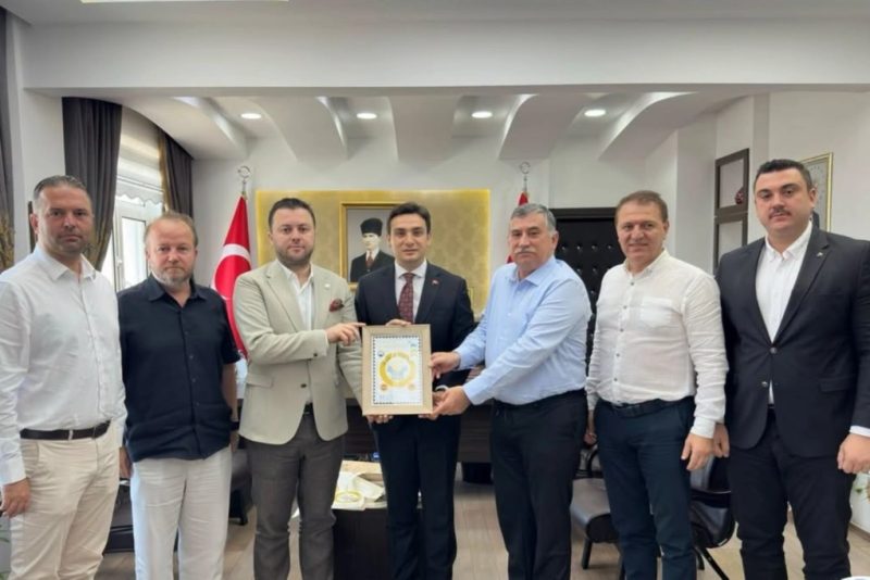 Keşan TSO Heyeti, İpsala Kaymakamı Hayrettin Buğra Güzel'i Ziyaret Etti