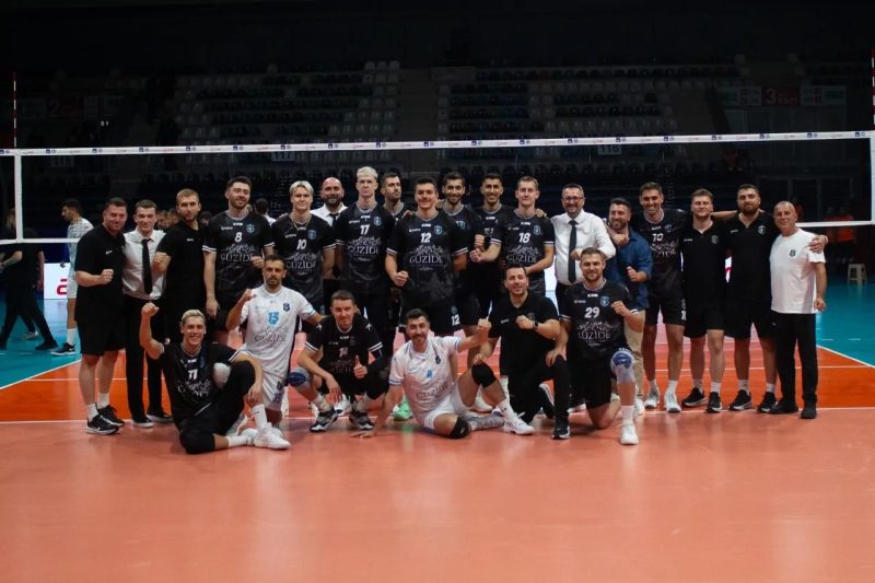 Gebze Belediyespor, Kupa Voley'e Sultanbeyli Belediyespor'u 3-0 Yenerek Başladı