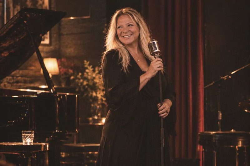 Ebru Aydın'dan İstanbul Sahnesine Yeni Müzik Rüzgarı