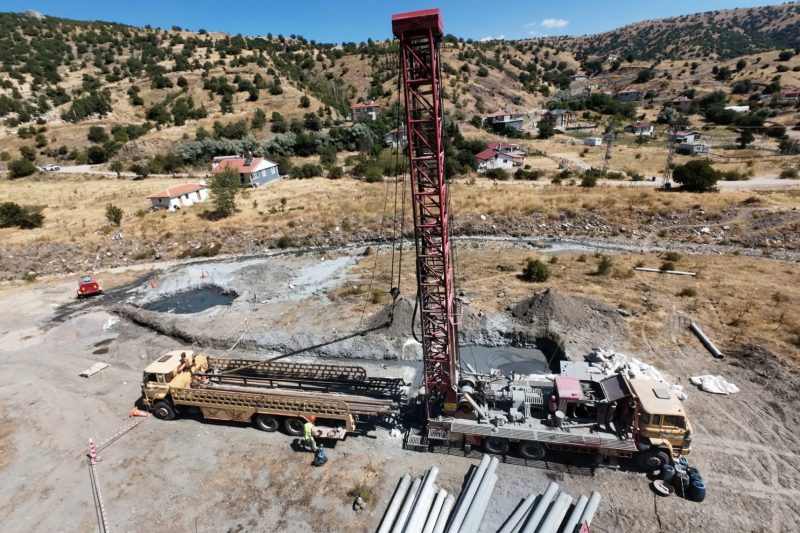 Çubuk'ta İçme Suyu Altyapısı Güçlendiriliyor: Yeni Hatlar ve Depolar Devreye Giriyor