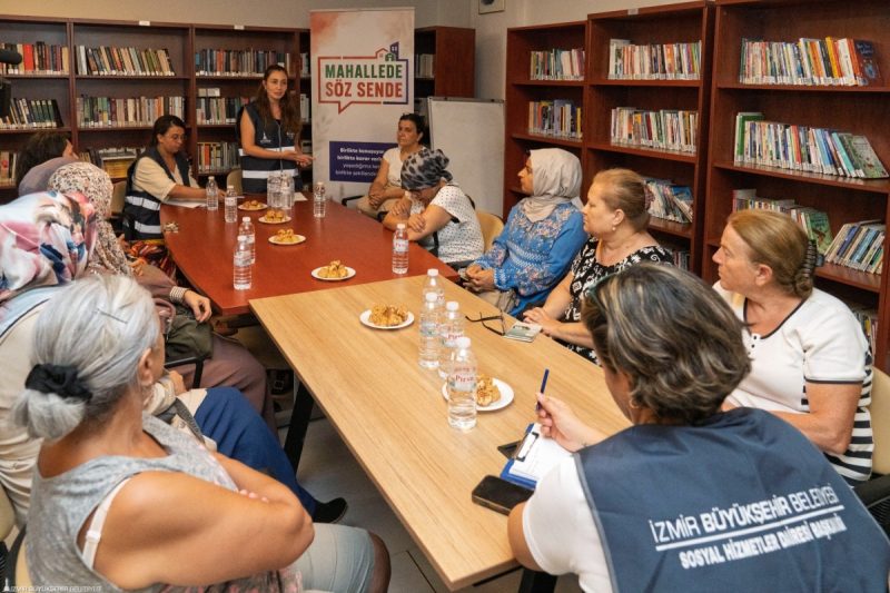 İzmir Büyükşehir Belediyesi'nden 'Mahallede Söz Sende' Etkinliği Buca'da Devam Etti