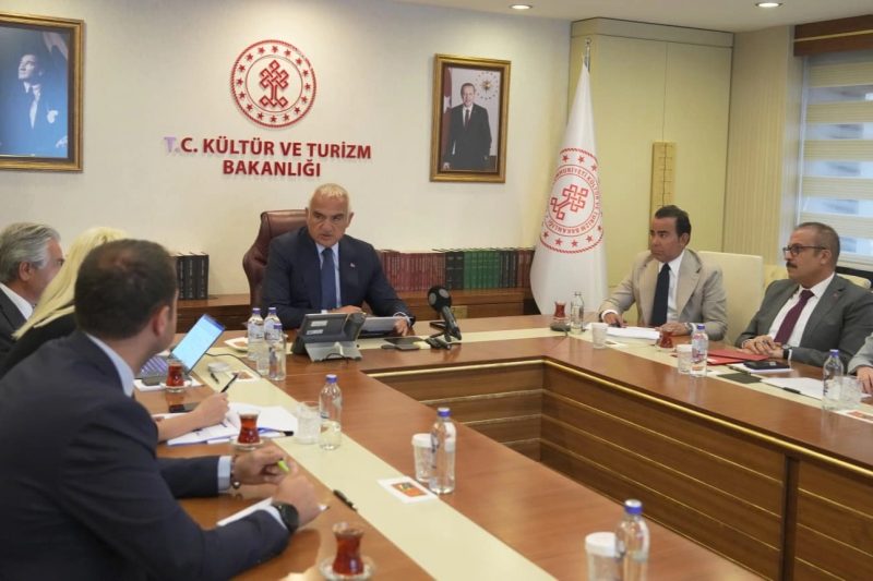 UNESCO Dünya Miras Zirvesi 2027'ye İstanbul Ev Sahipliği Yapacak
