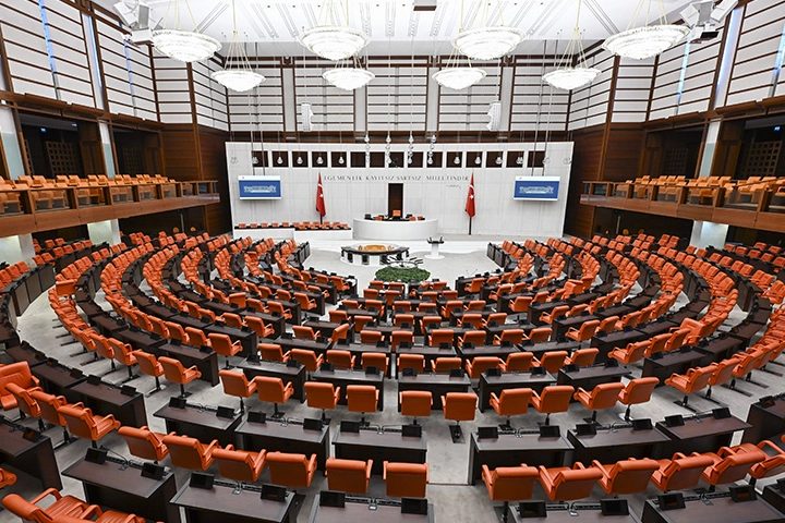 TBMM Tatile Girdi: Yeni Yasama Dönemi 1 Ekim'de Başlayacak