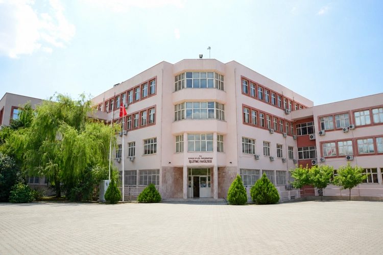 Dokuz Eylül Üniversitesi İşletme Fakültesi'nden Uluslararası Akreditasyon Başarısı: AACSB Sertifikası Alındı