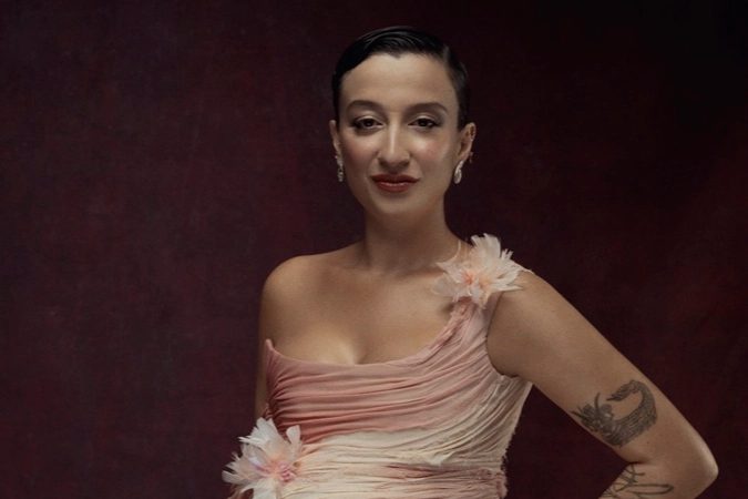 Melike Şahin'den Yeni Single: 'Ölmem Ölemem' Yepyeni Bir Başlangıcı Müjdeliyor