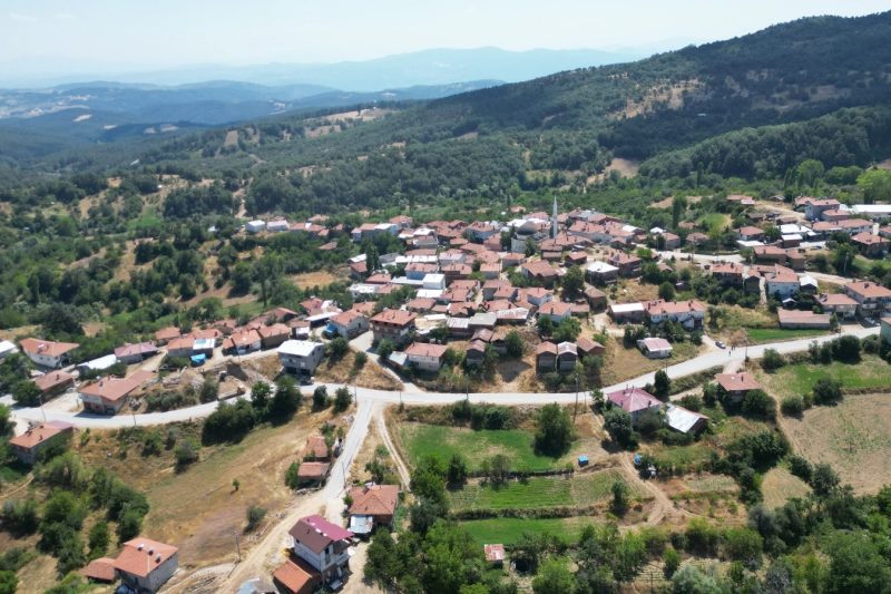 Bursa Büyükşehir'den Keles'e 7 Kilometrelik Sathi Kaplama İle Ulaşım Atağı