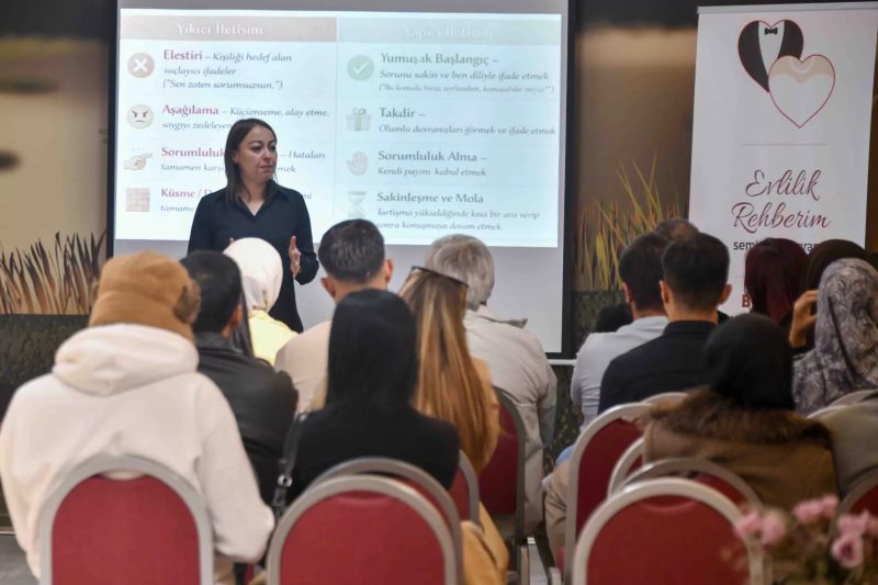 Ankara'da Çiftlere Yönelik 'Evlilik Rehberim' Seminerleri Devam Ediyor