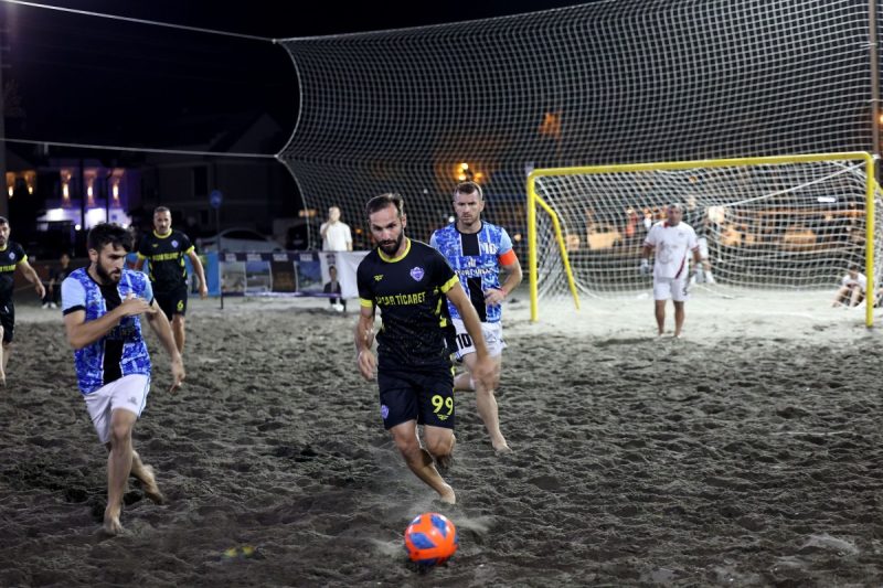 Kocaali Sahili Plaj Futbolu Şampiyonası'nda Nefes Kesen Mücadeleler