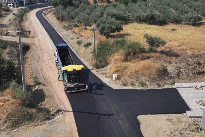 Manisa'da Ulaşım Hamlesi: Turgutlu'da Mahalle Yolları Modern Standartlara Kavuşuyor