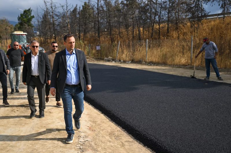 Bornova'da 6203 Sokak'a Modern Asfalt: Karacaoğlan Mahallesi'nin Ulaşımı Yenileniyor