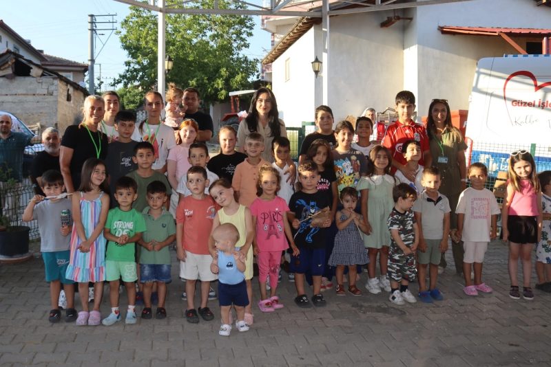 Sepetçi'de Çocuklar 'Köyde Şenlik Var' Etkinliğinde Eğlence Dolu Bir Akşam Geçirdi