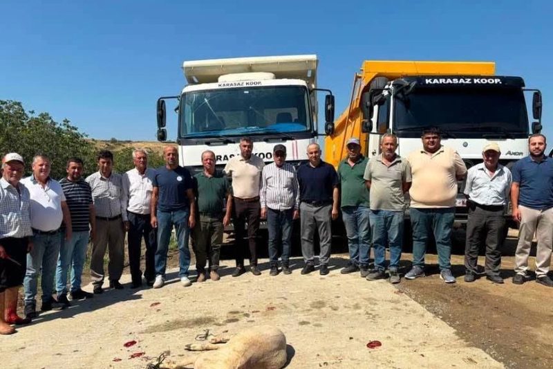 Edirne'de Altınyazı Karasaz Sulama Kooperatifi'ne 2 yeni hafriyat kamyonu takviyesi yapıldı