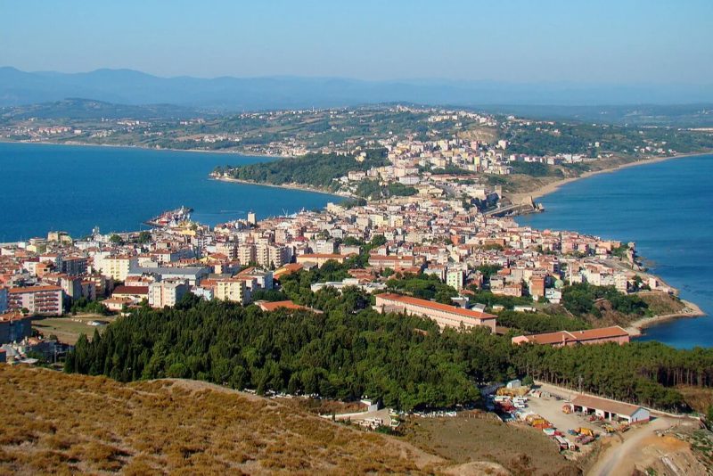 Türkiye'nin En Mutlu İlleri Açıklandı: Sinop Zirvede, Düzce İlk 10'da