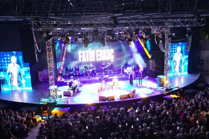 Bursa Festivali'nde Fatih Erkoç Rüzgarı Esti