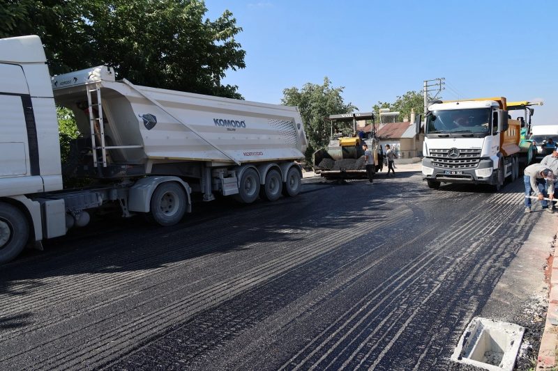 Karatay'da Kapsamlı Asfalt Çalışmaları Devam Ediyor