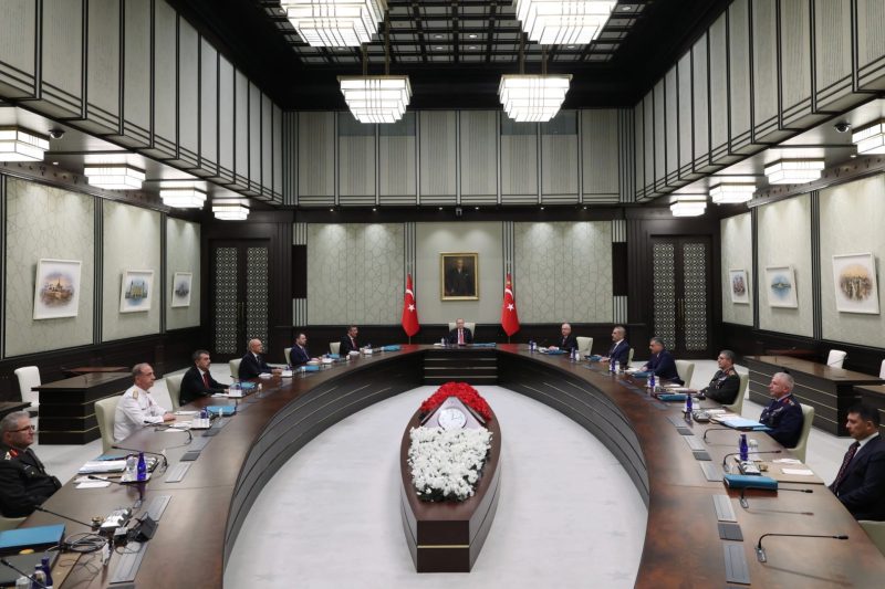 Yüksek Askerî Şûra Toplantısı Öncesinde Anıtkabir Ziyareti ve Erdoğan'ın Mesajı
