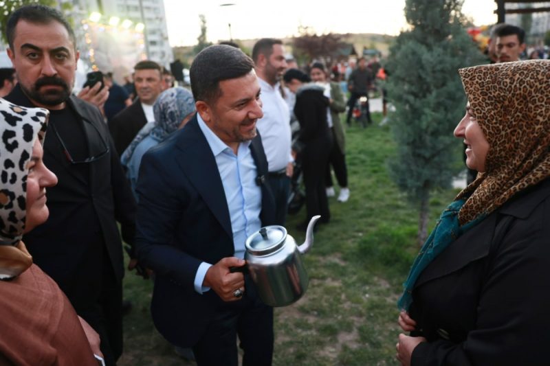 Başkan Arı, "Söz Sizde" Buluşmaları Kapsamında Vatandaşlarla Bir Araya Geldi