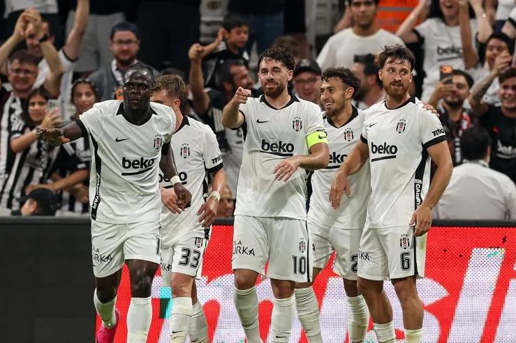 UEFA Avrupa Ligi'nde 9 Takım Bir Üst Tura Yükseldi