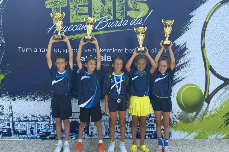 Bursa 8-9-10 Yaz Kupası'nda Büyükşehir Belediyespor'dan Önemli Başarılar