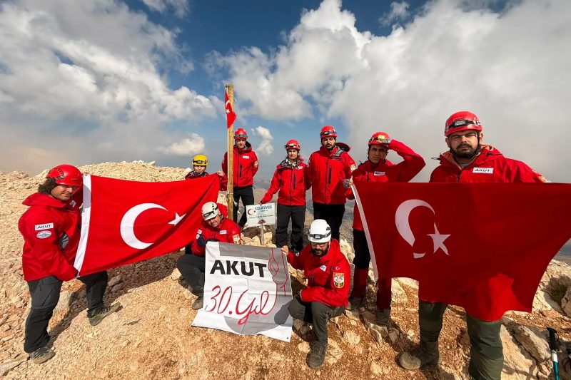 AKUT'tan 30. Yıla Özel "30 Yıl 30 Zirve" Projesiyle Kutlama