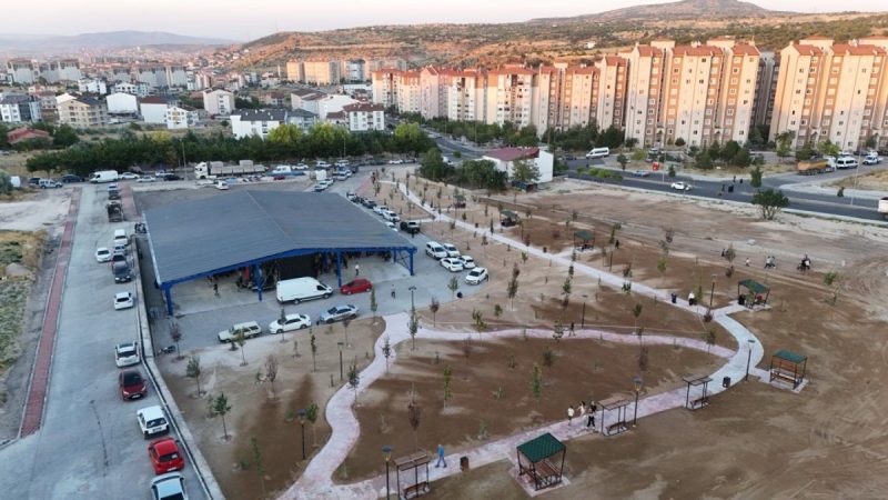 Nevşehir'de Mehmet Akif Ersoy Mahallesi'ne Modern Kapalı Pazar Alanı Açıldı