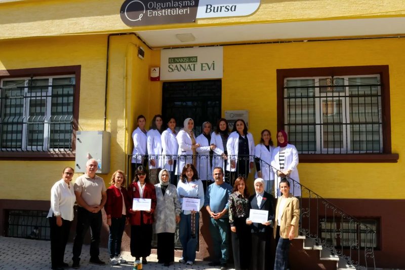 Bursa Olgunlaşma Enstitüsü, Özbekistan'a Geleneksel El Sanatları Eğitimleri Verdi