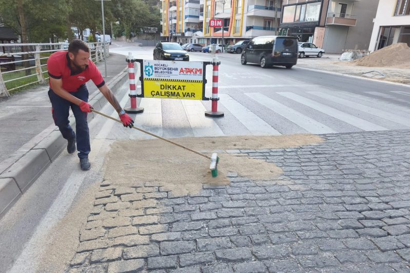 Kocaeli Büyükşehir Belediyesi İzmit'te Ulaşım Altyapısını Güçlendiriyor