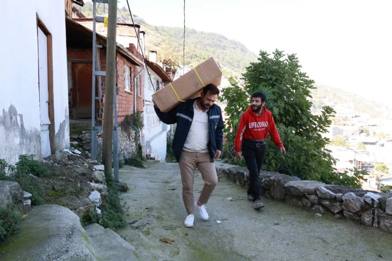 Osmangazi Belediyesi'nden Engelli Vatandaşlara Tekerlekli Sandalye Desteği