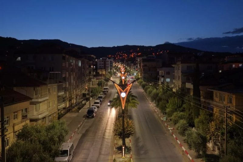Denizli'de 4 İlçede 10 Kilometrelik Aydınlatma Hattı Yenilendi